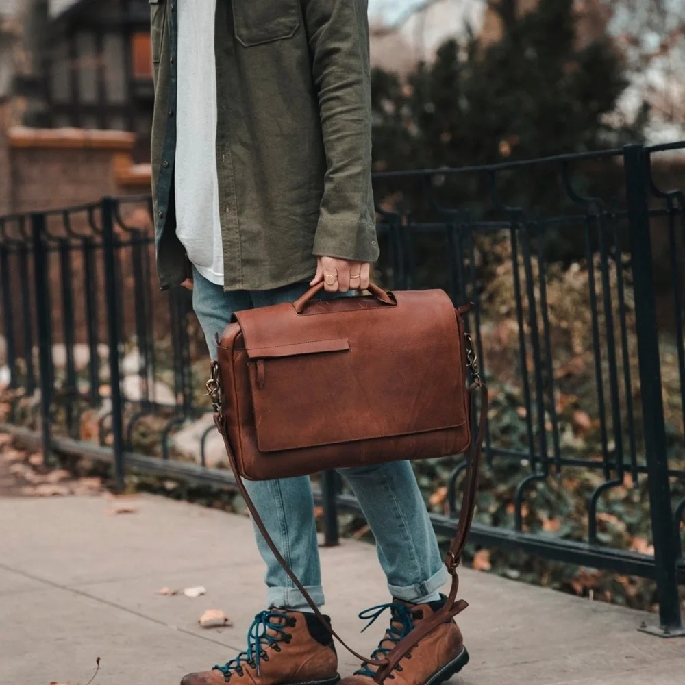 RUSTICO • Surveyor Messenger Bag black leather briefcase laptop shoulder black